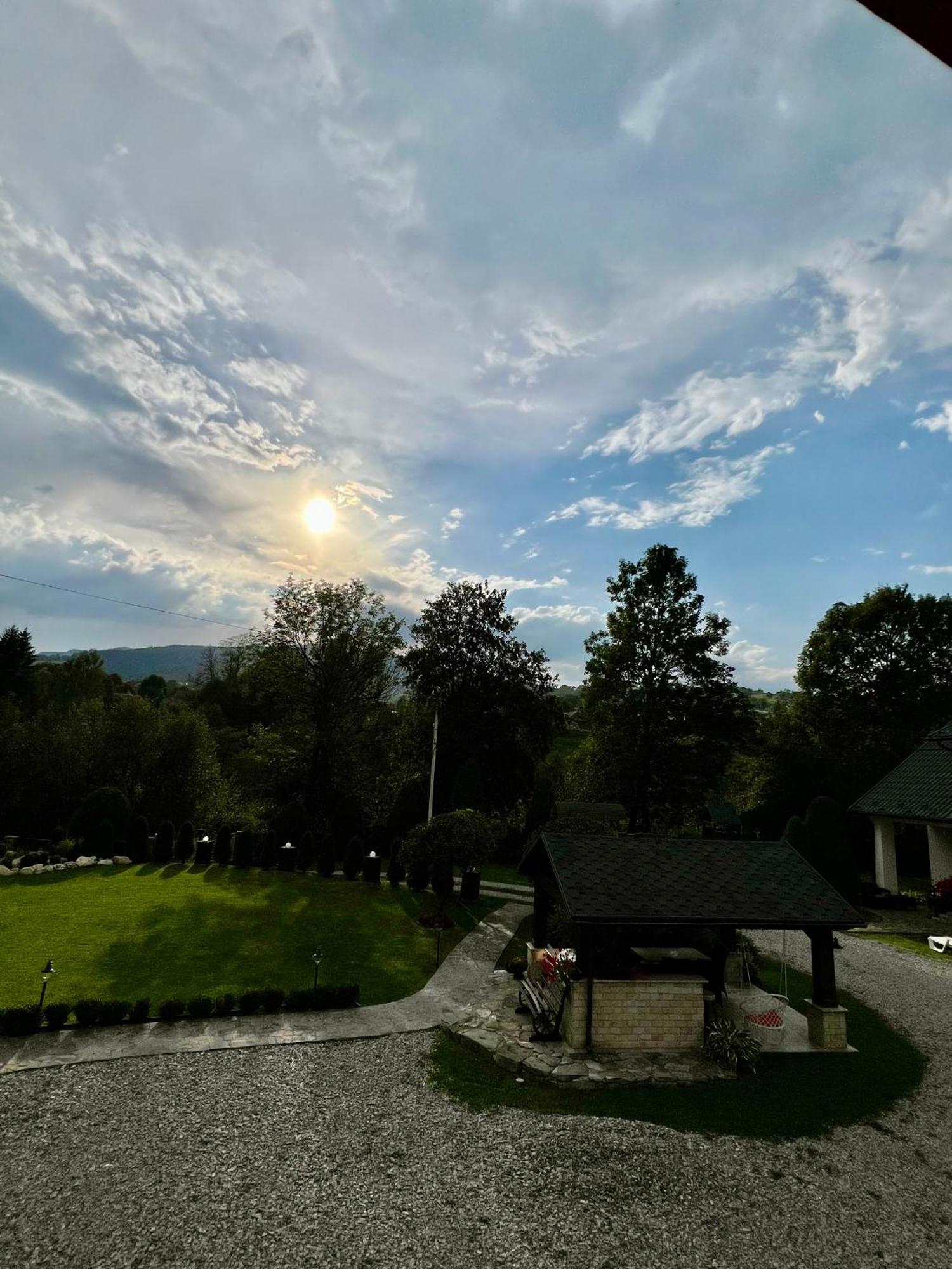 Arnica Otel Yasinya Dış mekan fotoğraf