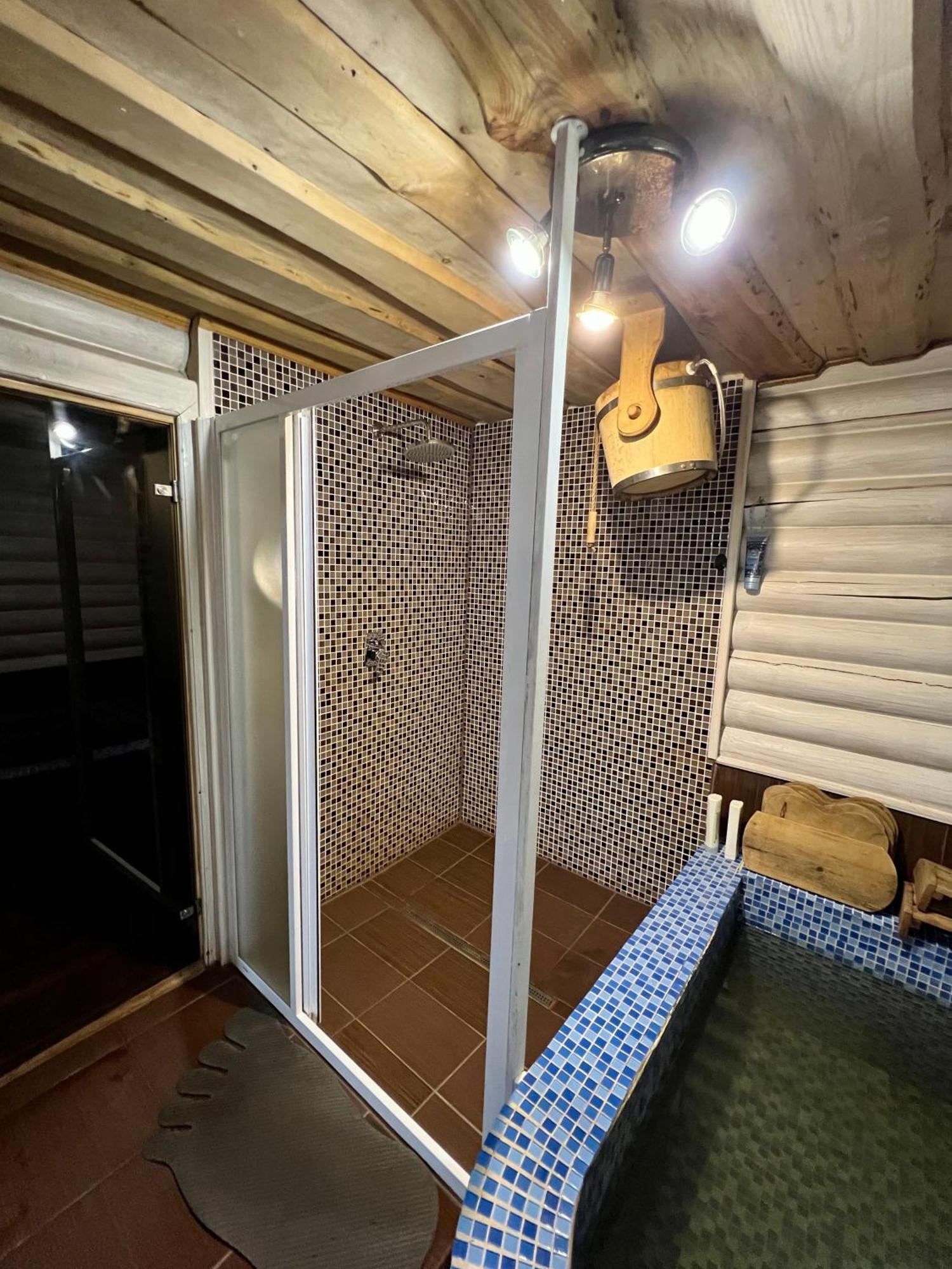 Arnica Otel Yasinya Dış mekan fotoğraf