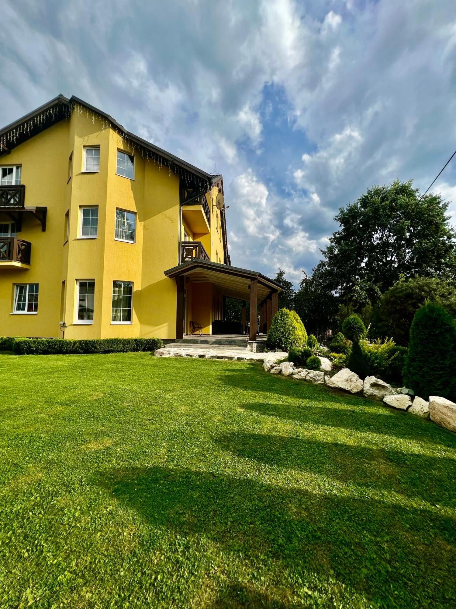 Arnica Otel Yasinya Dış mekan fotoğraf