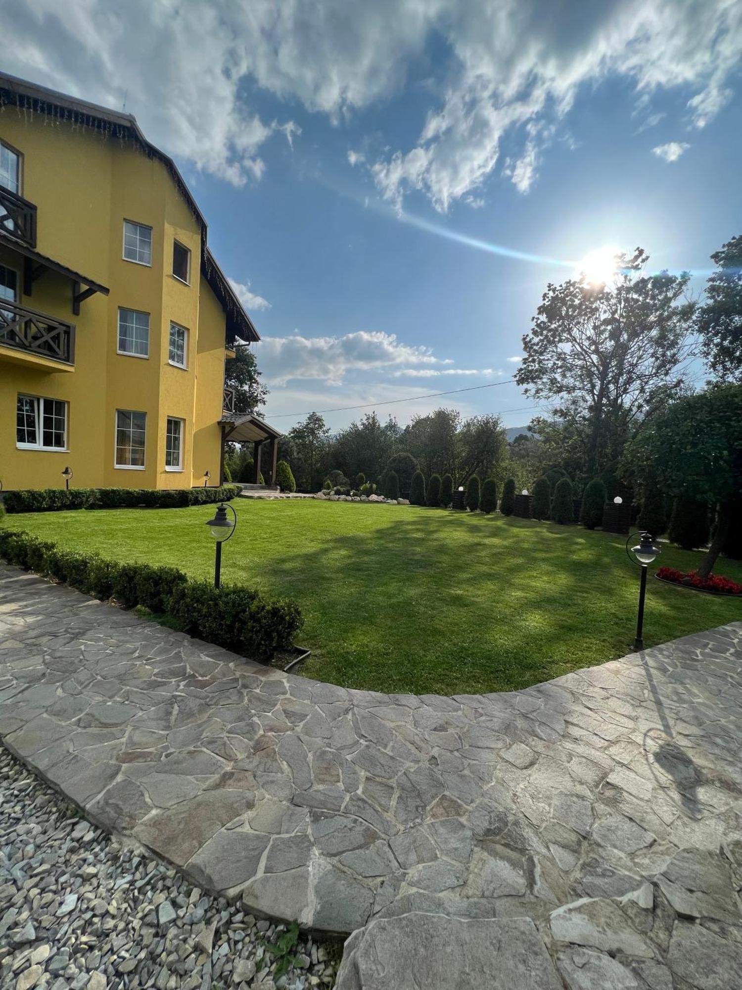 Arnica Otel Yasinya Dış mekan fotoğraf