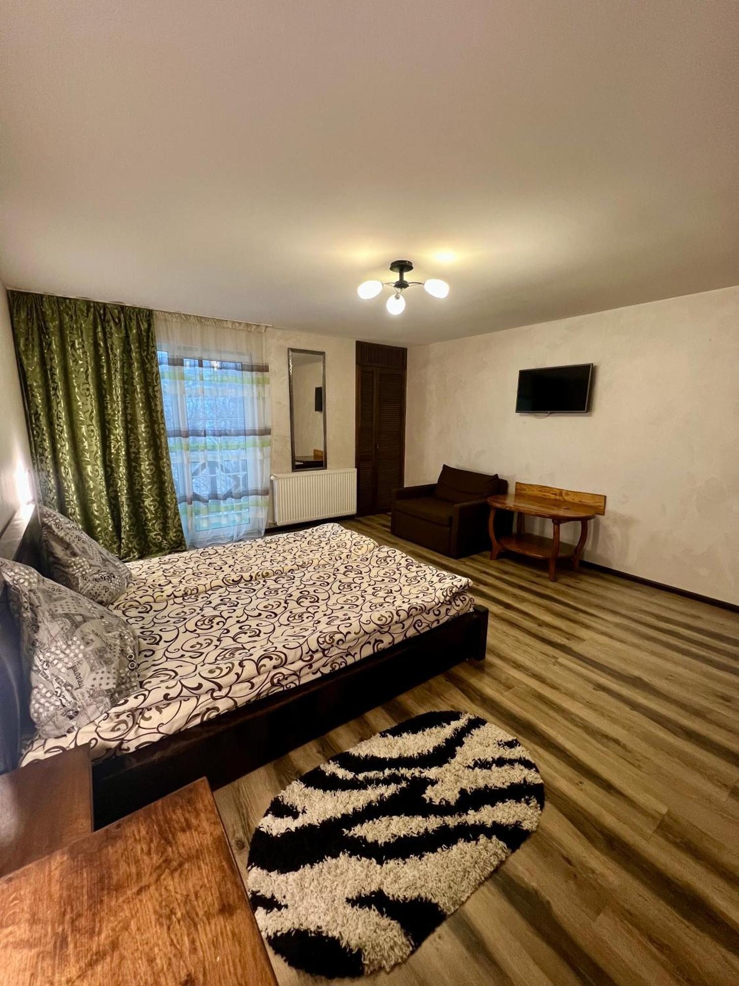 Arnica Otel Yasinya Dış mekan fotoğraf