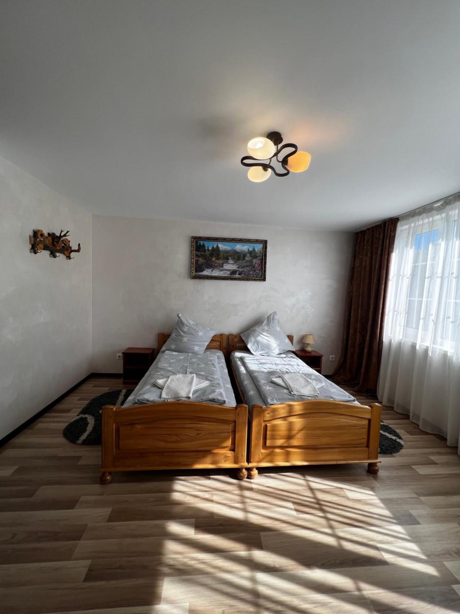 Arnica Otel Yasinya Dış mekan fotoğraf