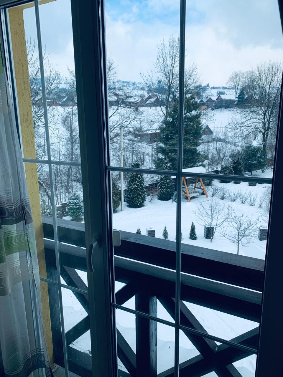 Arnica Otel Yasinya Dış mekan fotoğraf